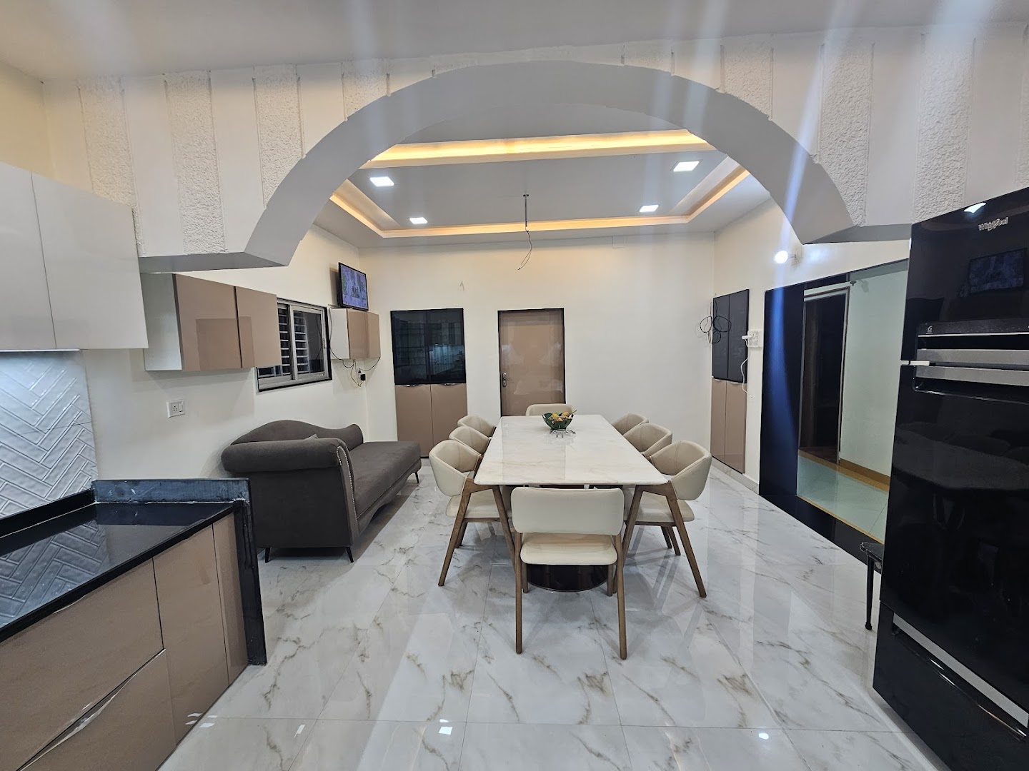 Decent Modular kitchen in Amravati - Interior Designer in Amravati, Maharashtra