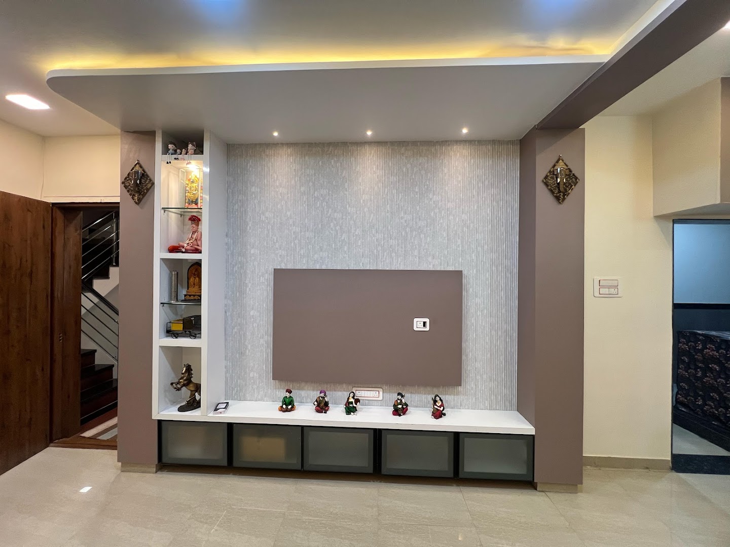 Signature Space Interiors - Interior Designer in Nagar, Maharashtra