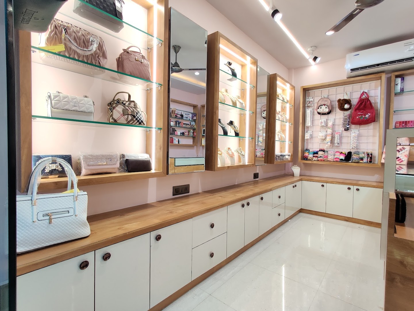 Virendra Mohta Interior Design - Interior Designer in Akola, Maharashtra | Portfolio & Reviews